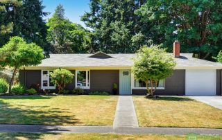 How to Identify a Licensed & Insured Garage Door Pro in Washington State