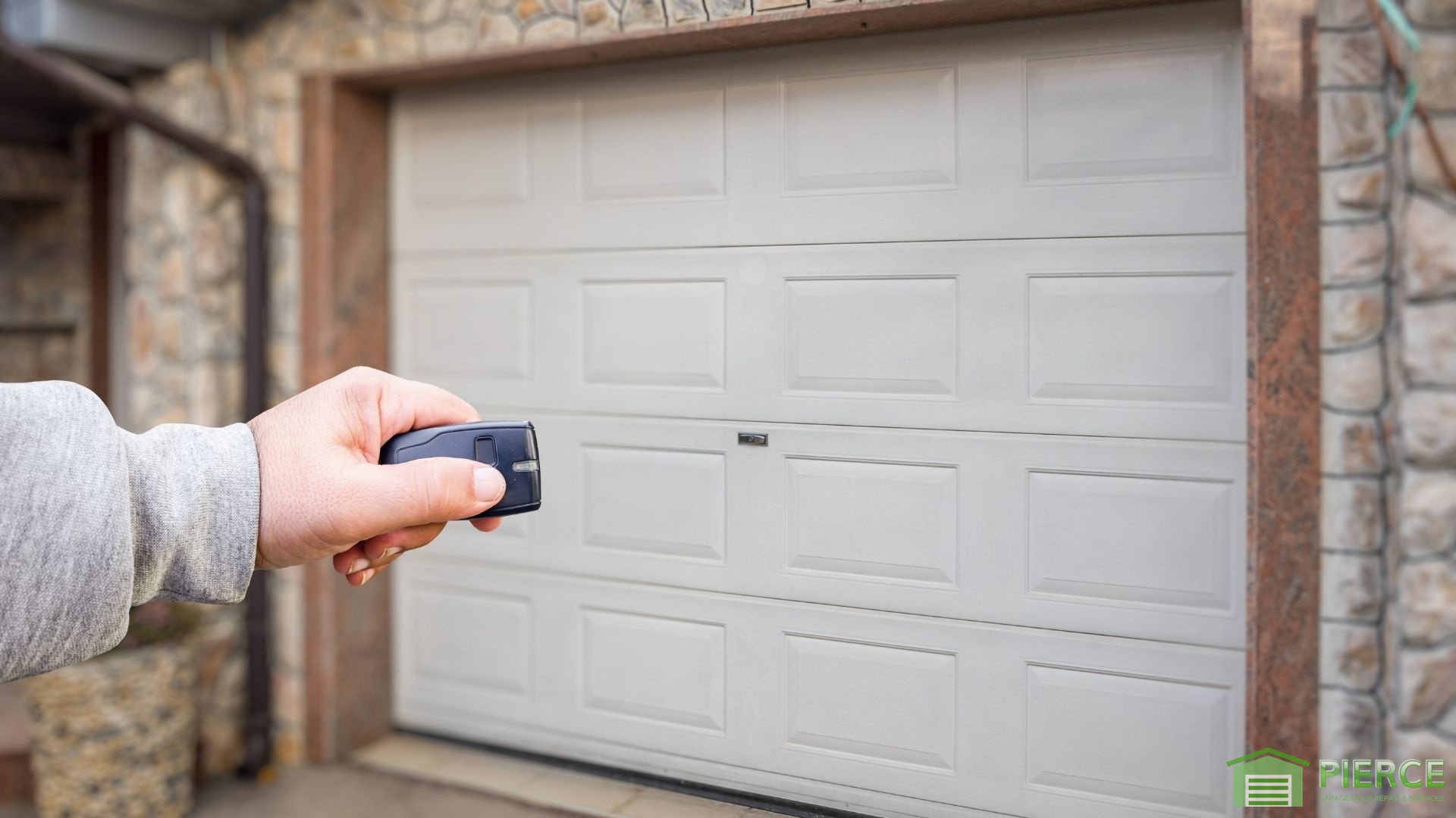 What Are the Warning Signs of Garage Door Problems? - garage door maintenance tips for Pierce County homeowners